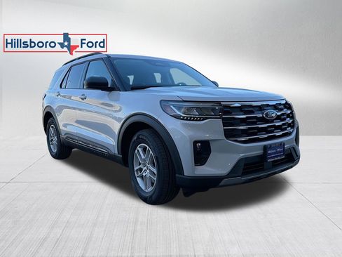 New 2026 Ford Explorer Active w/ Active Comfort Package image 4