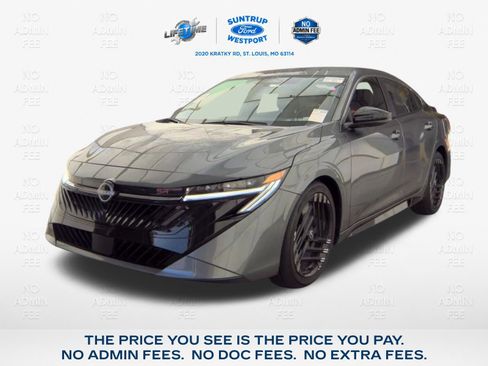 Used 2026 Nissan Sentra SR w/ Floor Mat Package FWD image 1