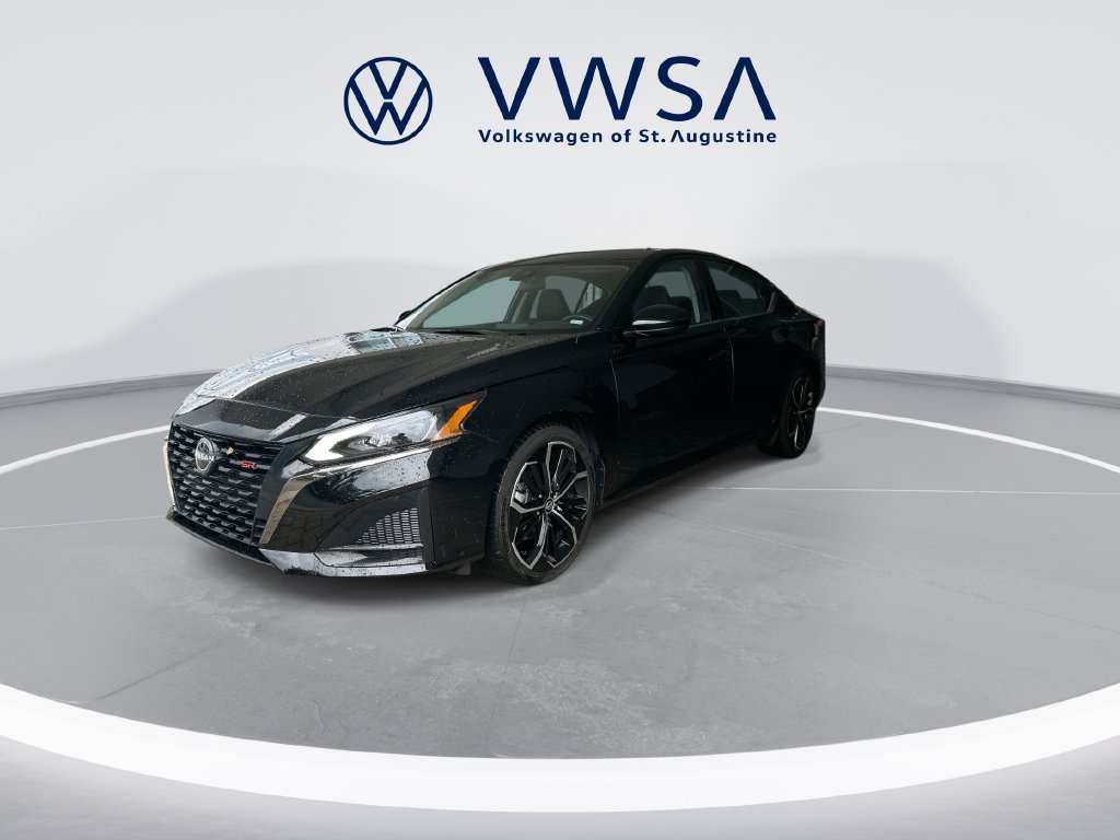 Used 2024 Nissan Altima 2.5 SR FWD image 3