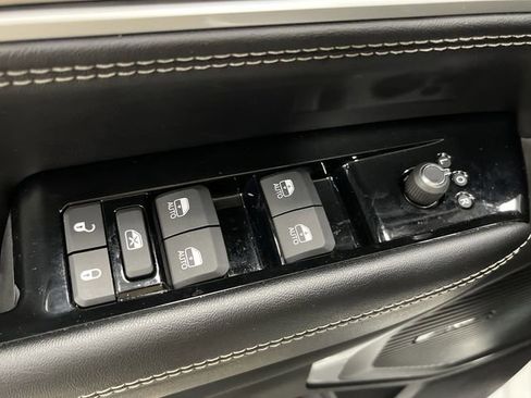 Used 2024 Jeep Wagoneer Series III w/ Convenience Group I image 30