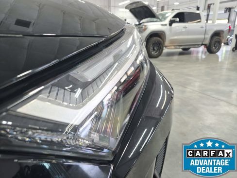 Used 2022 Toyota RAV4 XLE AWD/4WD image 13