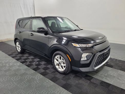 Used 2022 Kia Soul LX w/ Technology Package FWD image 11