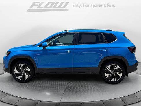 New 2026 Volkswagen Taos SE AWD/4WD image 4