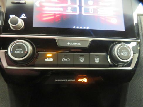 Used 2020 Honda Civic Sport image 40