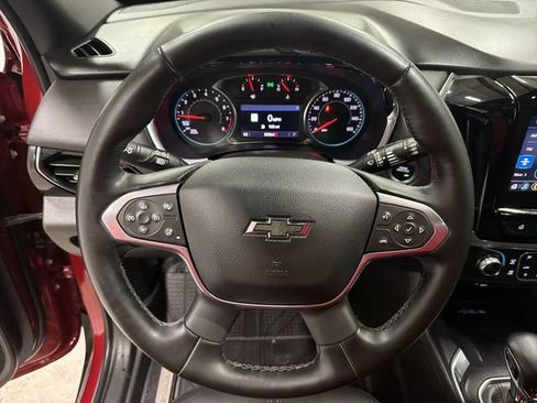 Used 2023 Chevrolet Traverse RS image 33