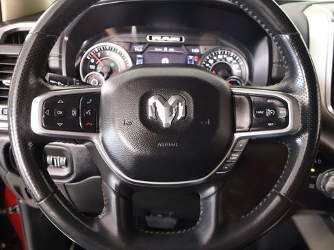 Used 2019 RAM 1500 Laramie AWD/4WD image 3