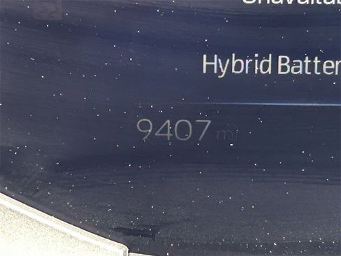 Used 2025 Toyota Prius XLE image 28