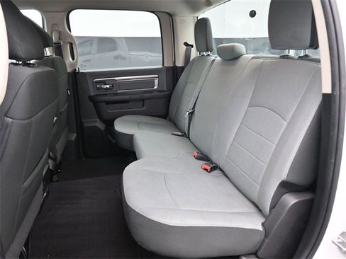 Used 2022 RAM 1500 Classic SLT image 12