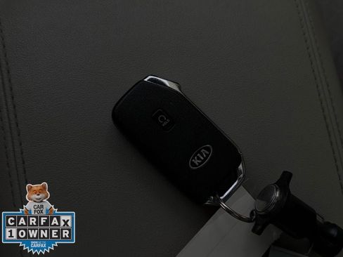 Used 2021 Kia Sorento EX FWD image 28