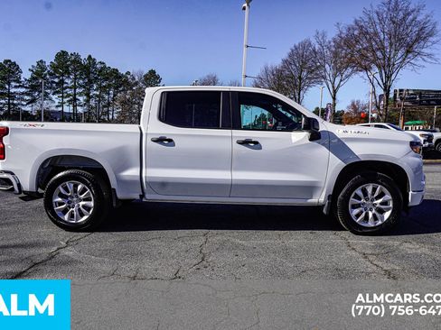 Used 2024 Chevrolet Silverado 1500 Custom image 11