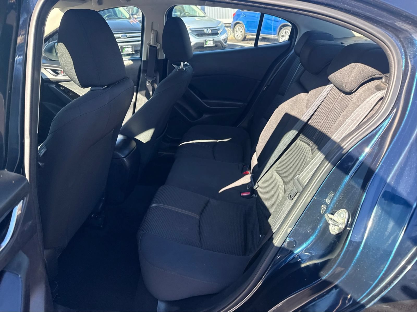 Used 2018 MAZDA MAZDA3 Sport w/ Preferred Equipment Package FWD image 10