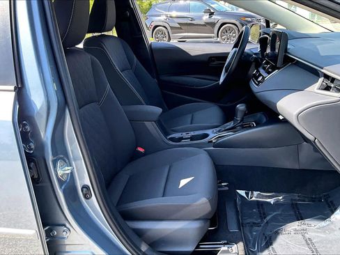 Used 2025 Toyota Corolla LE w/ LE Premium Package image 8