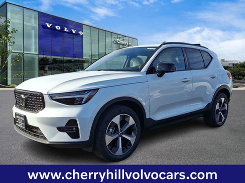New 2026 Volvo XC40 B5 Plus w/ Protection Package Premier image 2
