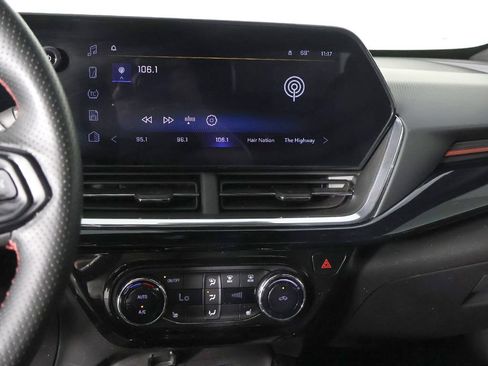 Used 2025 Chevrolet Trax RS w/ Driver Confidence Package FWD image 41