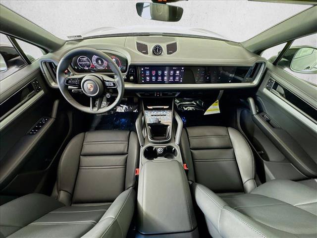 Certified 2025 Porsche Cayenne Coupe AWD/4WD image 18