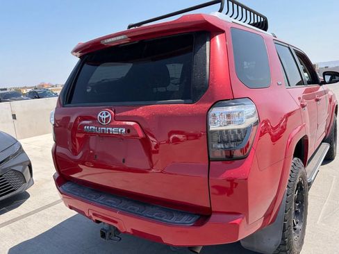 Used 2016 Toyota 4Runner SR5 AWD/4WD image 4