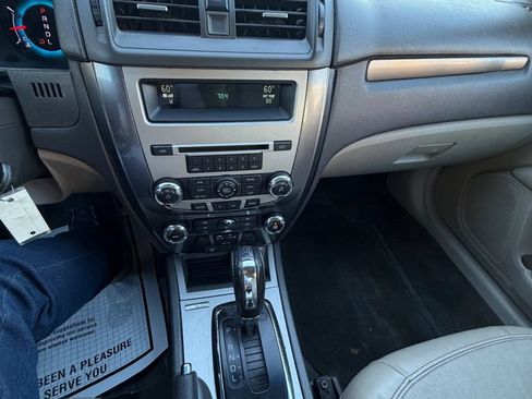 Used 2011 Ford Fusion SEL FWD image 29