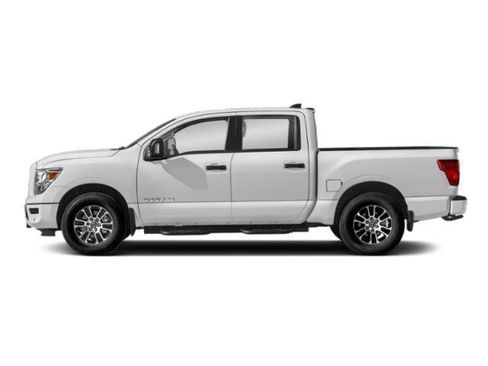 Used 2023 Nissan Titan SV image 3
