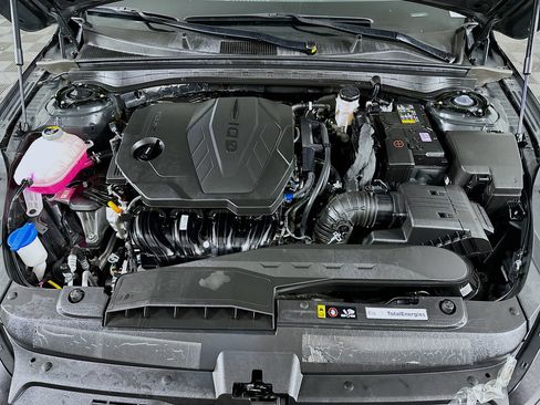 Used 2025 Kia K5 LXS image 32