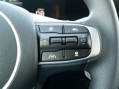 New 2025 Kia K5 LXS image 23