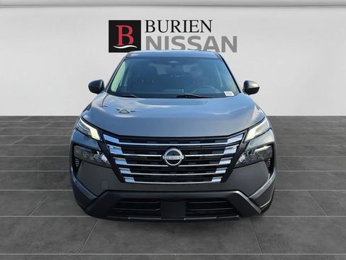 Used 2024 Nissan Rogue S AWD/4WD image 8