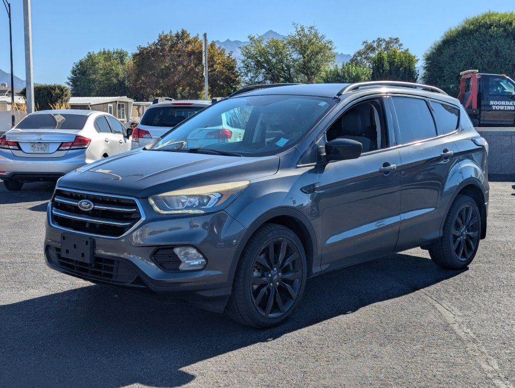 Used 2018 Ford Escape SE w/ SE Sport Appearance Package AWD/4WD image 9