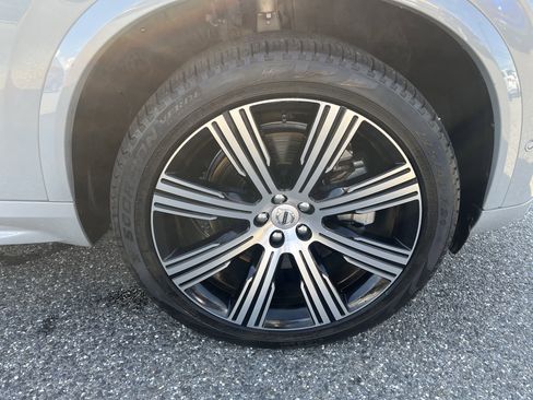 Certified 2024 Volvo XC90 T8 Ultimate w/ Protection Package Premier image 5