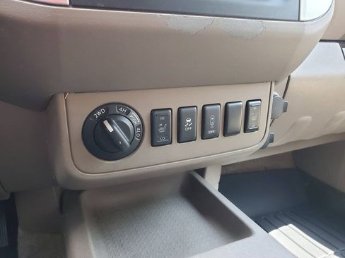 Used 2016 Nissan Frontier SV AWD/4WD image 23