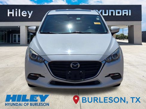 Used 2018 MAZDA MAZDA3 Touring FWD image 8