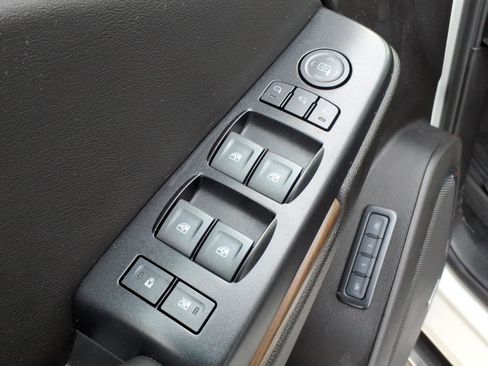 Used 2020 GMC Yukon XL Denali w/ Open Road Package image 19