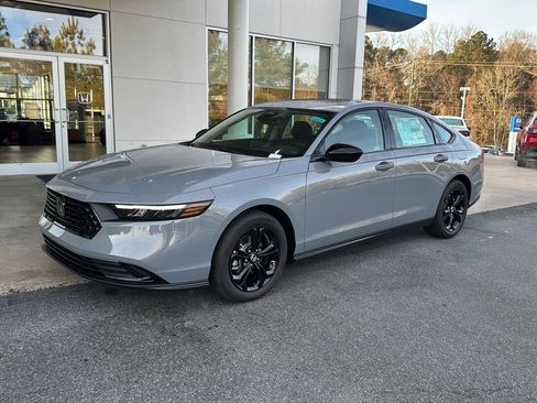 New 2025 Honda Accord SE image 2