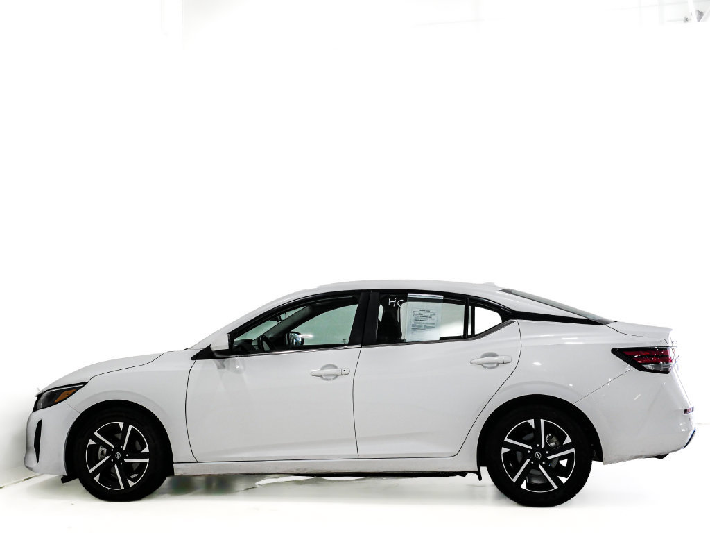Used 2024 Nissan Sentra SV FWD image 5