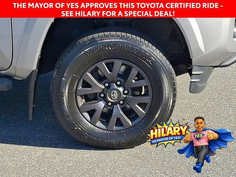 Certified 2020 Toyota Tacoma SR5 AWD/4WD image 11