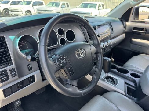 Used 2012 Toyota Sequoia SR5 AWD/4WD image 27