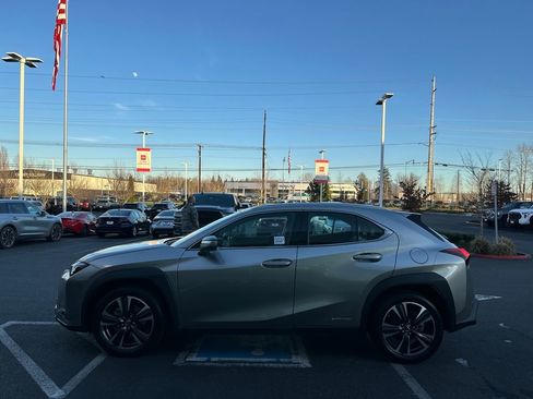Used 2021 Lexus UX 250h image 6