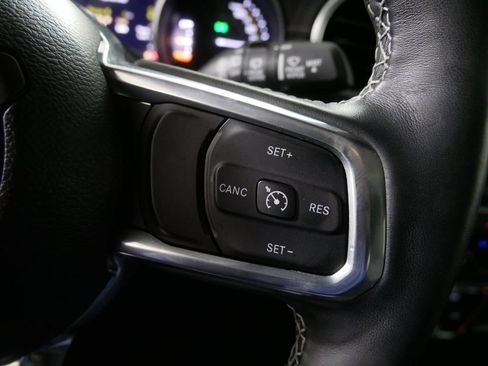 Used 2023 Jeep Wrangler Unlimited Sahara w/ Cold Weather Group AWD/4WD image 23