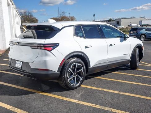 New 2026 Chevrolet Equinox EV LT image 6