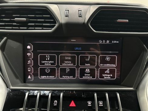 Used 2019 Lamborghini Urus AWD/4WD image 74