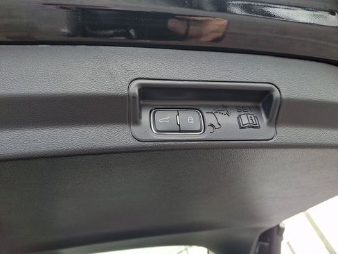 Certified 2025 Ford Explorer Active AWD/4WD image 30