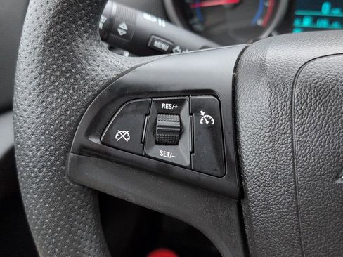 Used 2016 Chevrolet Cruze LT image 22