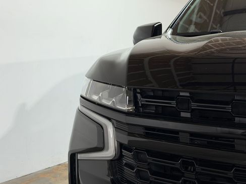Used 2023 Chevrolet Suburban Z71 w/ Luxury Package AWD/4WD image 10