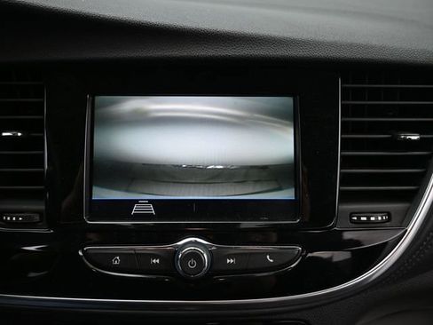 Used 2022 Buick Encore Preferred w/ Safety Package image 17