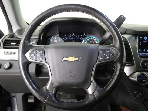 Used 2018 Chevrolet Suburban Premier image 15