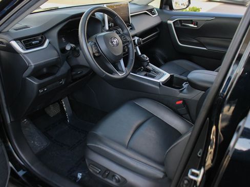Used 2023 Toyota RAV4 XLE Premium FWD image 12