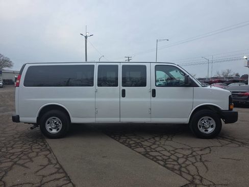 Used 2014 Chevrolet Express 3500 LS image 7