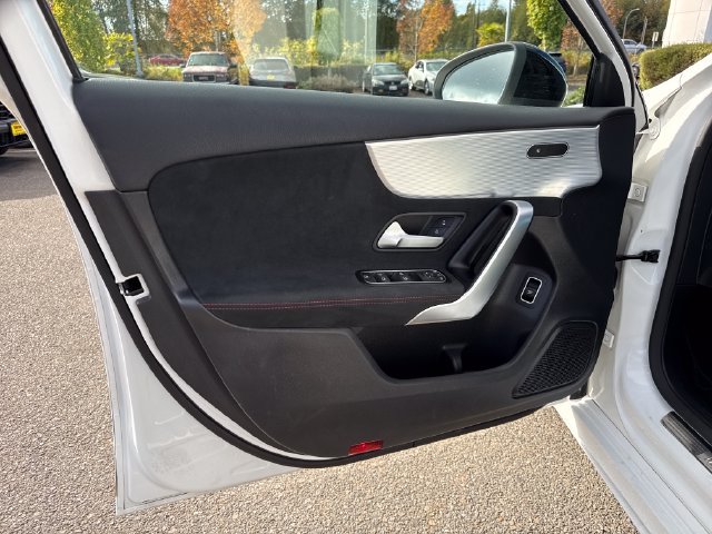 Used 2022 Mercedes-Benz A 220 4MATIC image 16