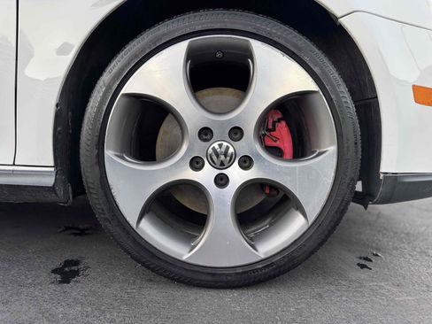 Used 2009 Volkswagen GTI 2-Door image 29