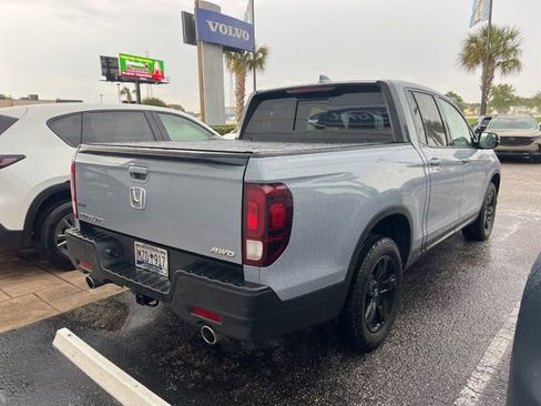 Used 2023 Honda Ridgeline Black Edition image 3