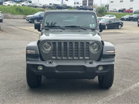 Used 2019 Jeep Wrangler Unlimited Sport S AWD/4WD image 2