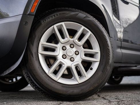 Used 2025 Land Rover Defender 110 S image 18